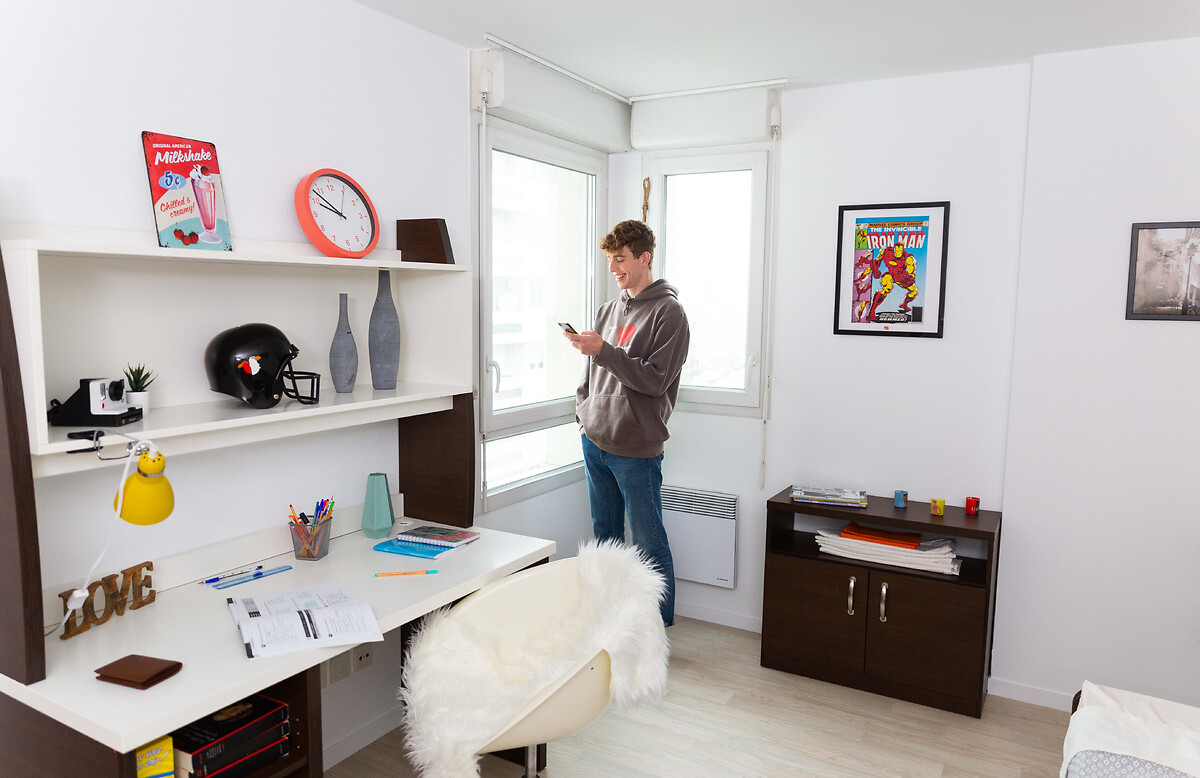 Student in his equipped student housing Lyon Gerland