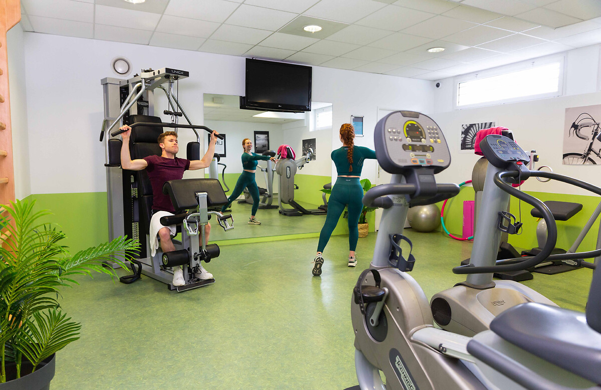 Equipped fitness room at the residence for students and young professionals Paris Cite Descartes